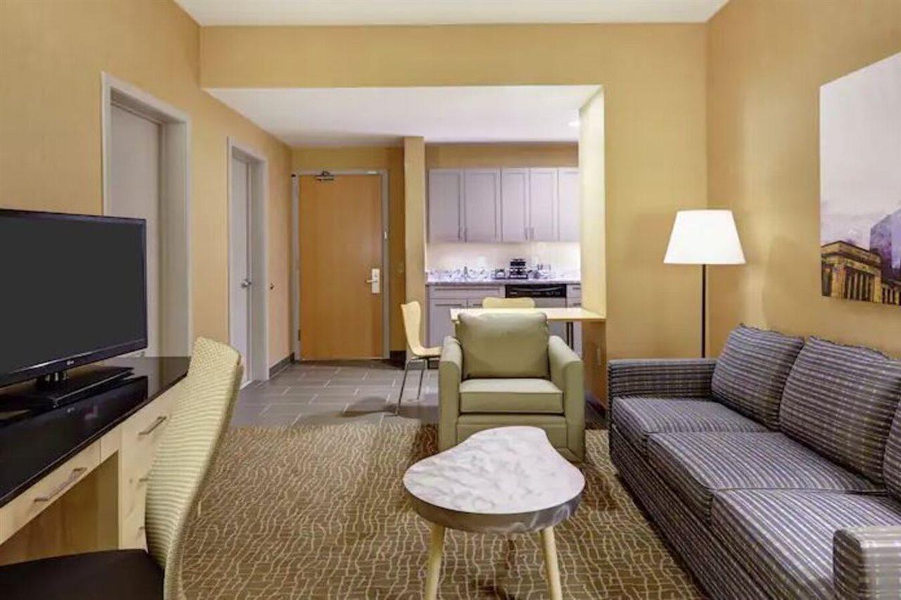 Doubletree By Hilton Hotel Philadelphia Center City Bagian luar foto